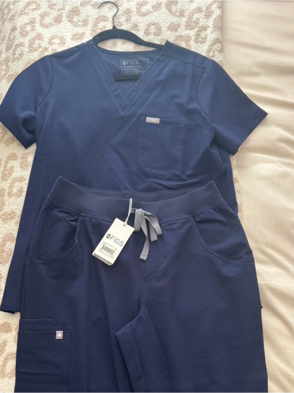 Figs Scrub Set